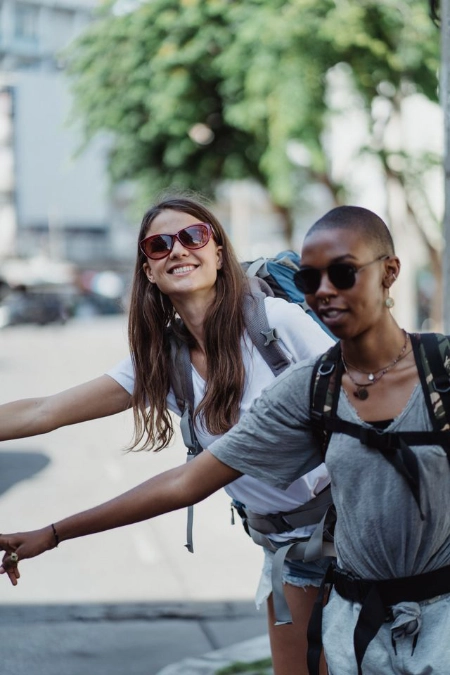 Verano Joven: Por qué aprender un idioma es tu mejor pasaporte para unas vacaciones inolvidables